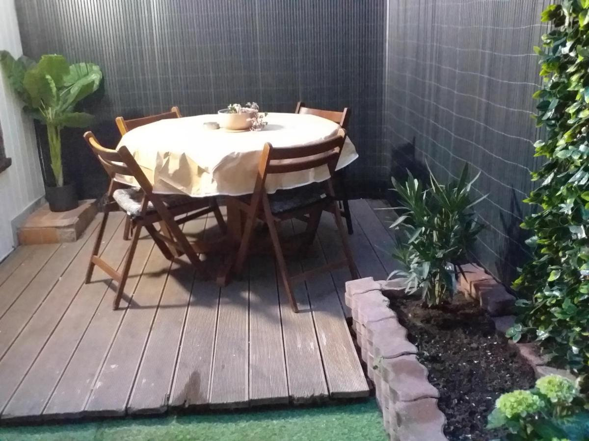 Hébergement de vacances Maison De Avec Patio *